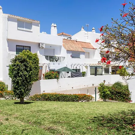 Miramar Townhouse In By Costarentals - Ref 62