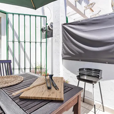 Apartamento Miramar Townhouse In By Costarentals - Ref 62